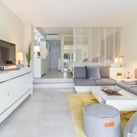 Spacious In Miraflores 밀야스코스타